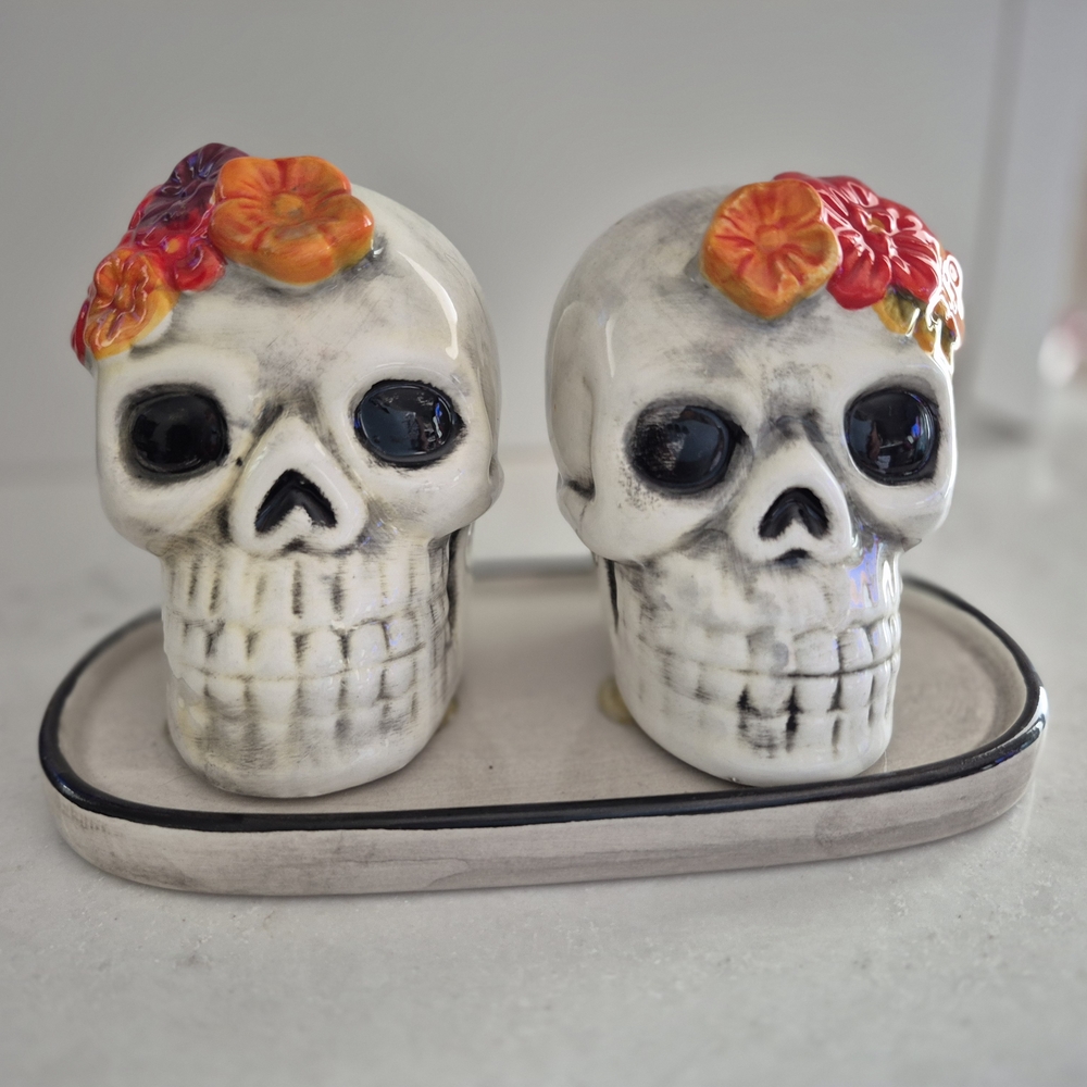 Corner Ruby Floral Skull Salt and Pepper Shakers